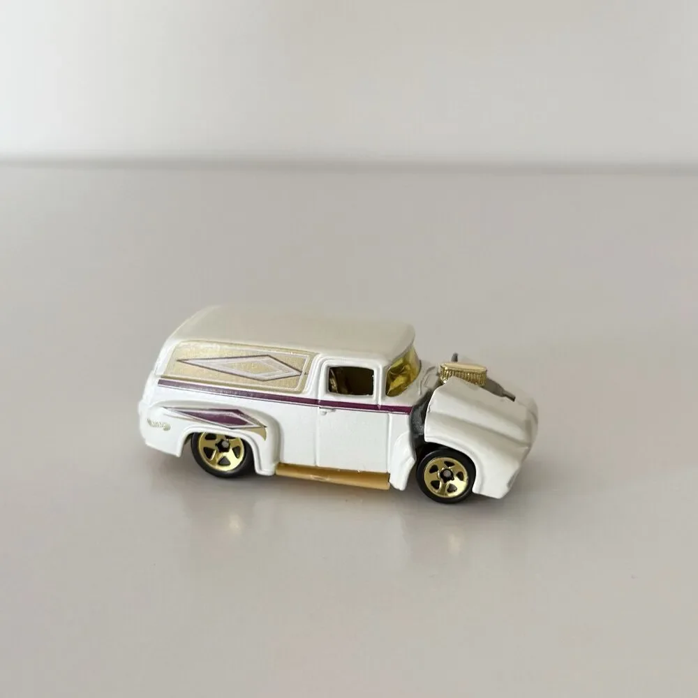 Hot Wheels '56 Ford Truck Pearl White 2000 1:64 Diecast Car #171 Gold Wheels